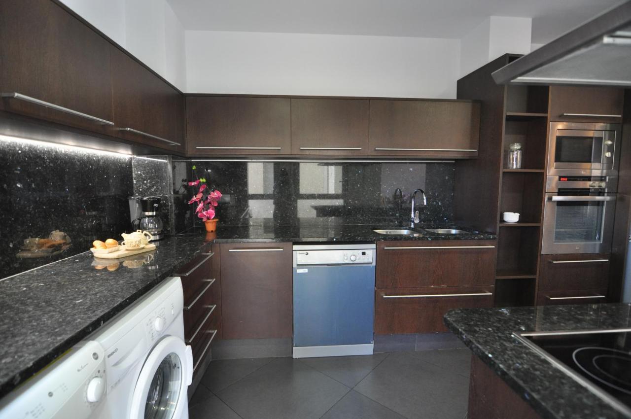 Rnet - Apartments Roses Centre エクステリア 写真